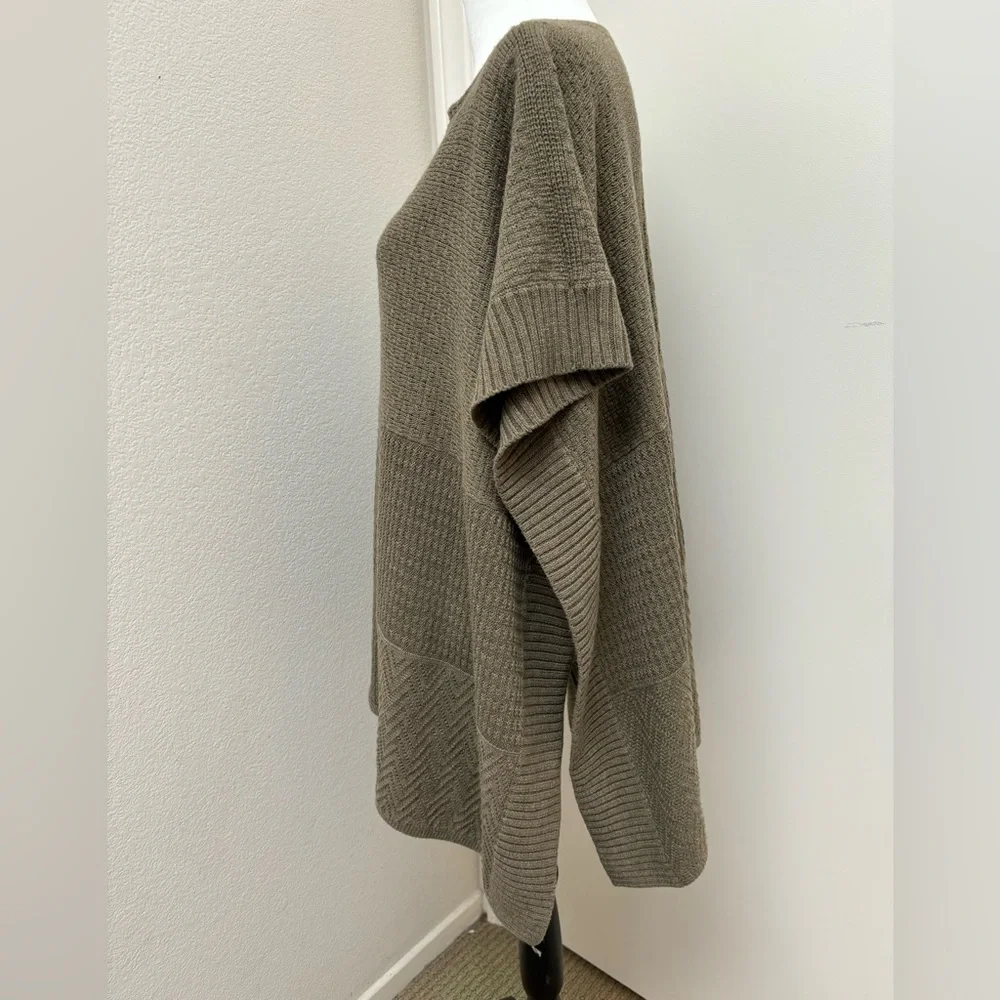 Beige brown mixed‎ textured knit poncho pique open sides, one size Lagenlook